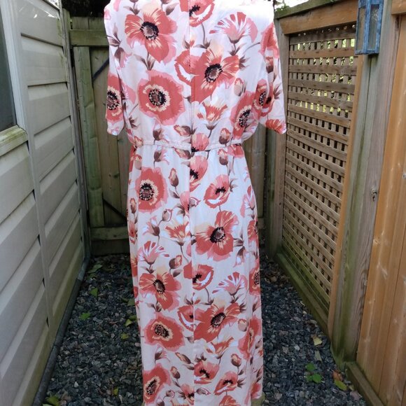 Amish Mennonite Cape Dress 42" Bust 32-38" Waist Rayon Peach Handmade Modest - Picture 5 of 8